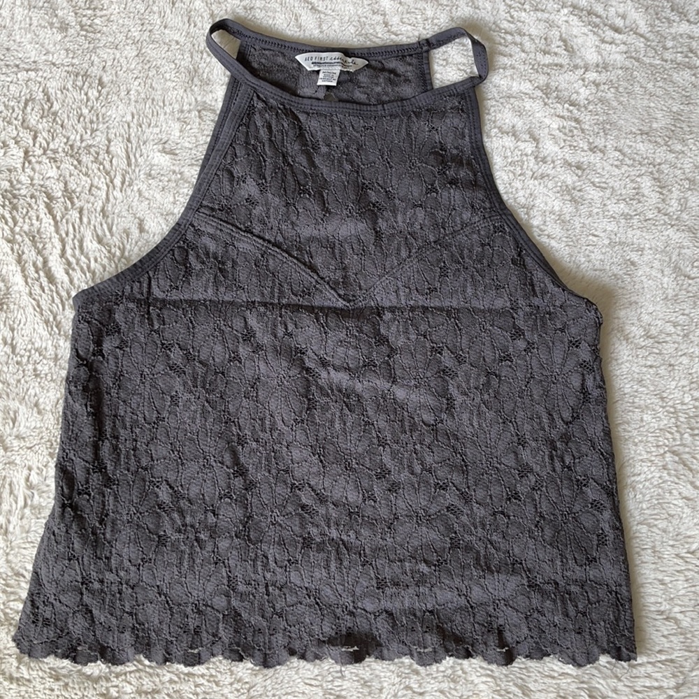 American Eagle Gray Cropped Top High Neck Lace Overlay Size Medium Excellent